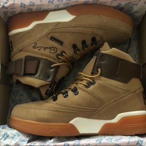 Ewing 33 Hi Winter in Good Condition